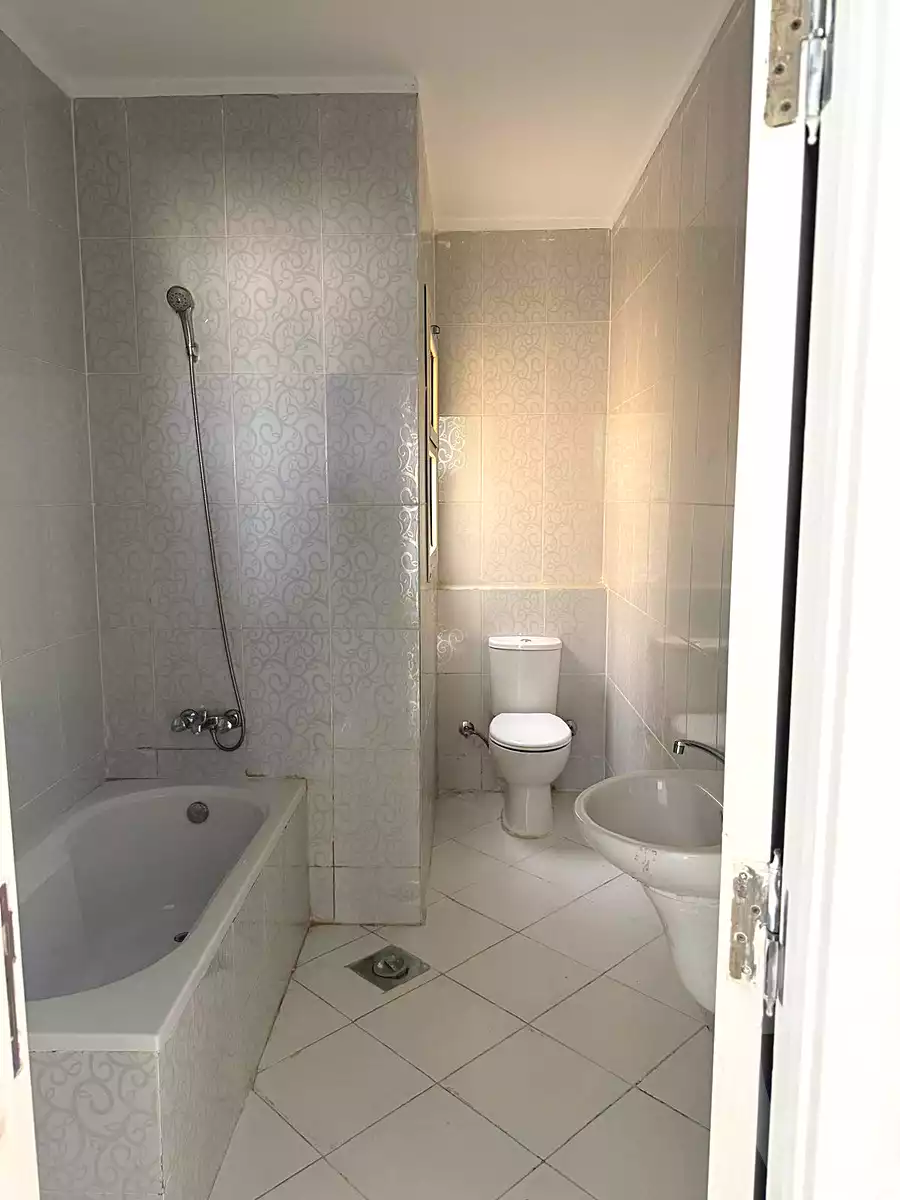 https://aqarmap.com.eg/en/listing/6702641-for-sale-cairo-6th-of-october-hadaeq-october-kmbwnd-fy-hdyq-ktwbr-ashgar-city