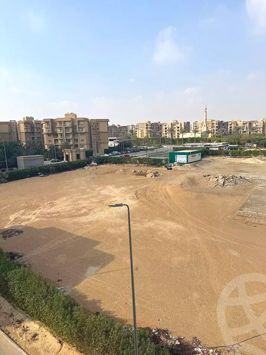 https://aqarmap.com.eg/en/listing/6702641-for-sale-cairo-6th-of-october-hadaeq-october-kmbwnd-fy-hdyq-ktwbr-ashgar-city