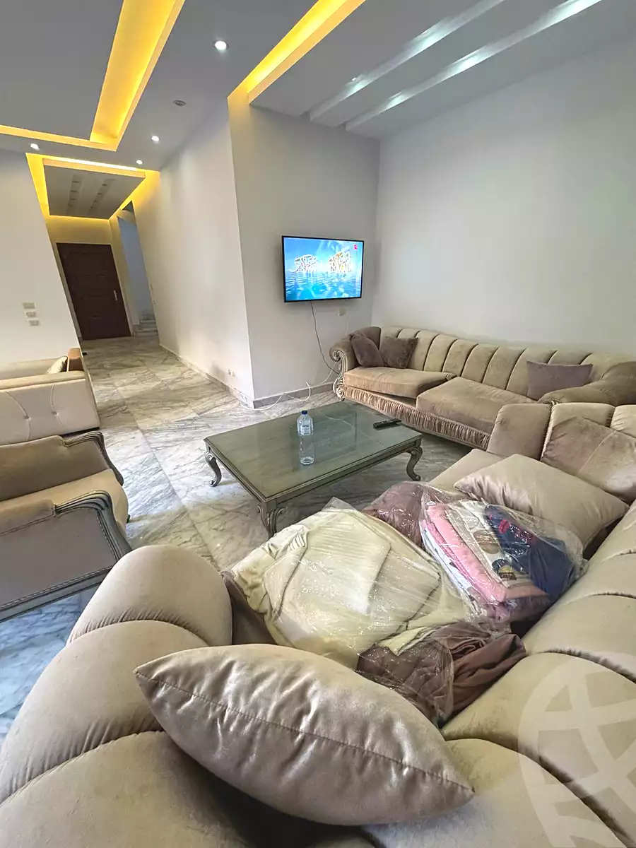 https://aqarmap.com.eg/ar/listing/6705338-for-rent-cairo-el-sheikh-zayed-city-compounds-beverly-hills