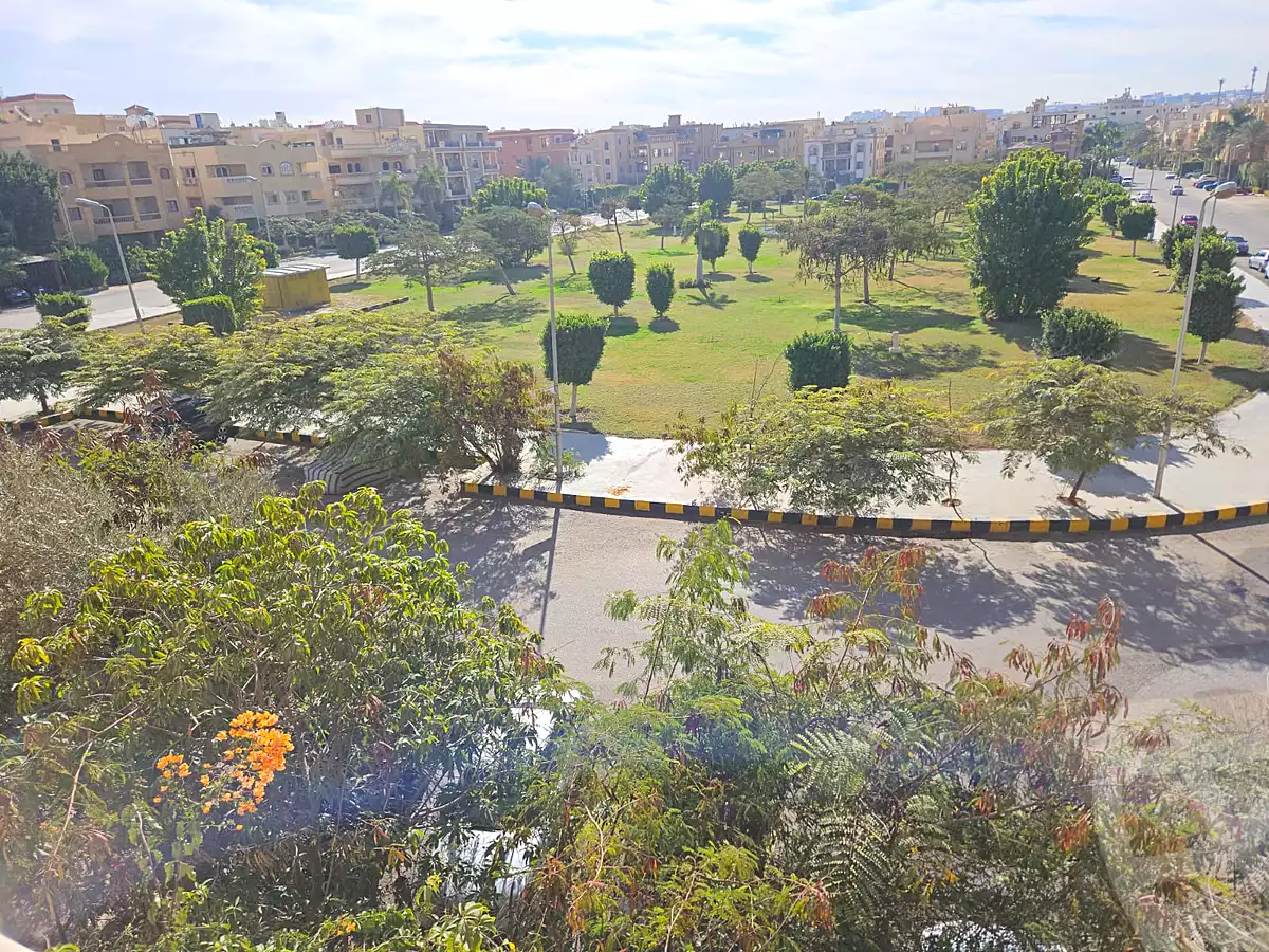 https://aqarmap.com.eg/ar/listing/6705409-for-rent-cairo-new-cairo-ganob-el-akadamiya-south-academy-d-khaled-ibn-el-waleed-st