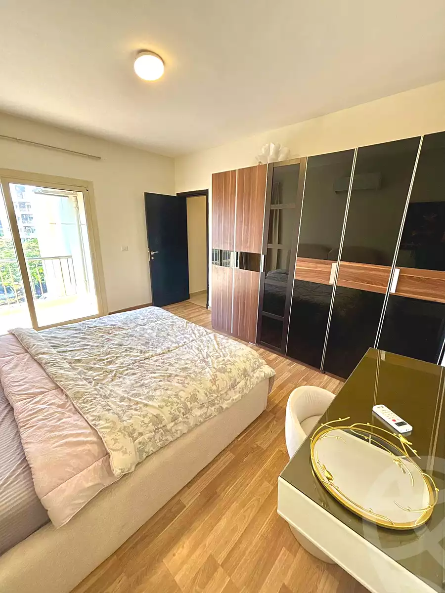 https://aqarmap.com.eg/ar/listing/6705677-for-rent-cairo-el-sheikh-zayed-city-compounds-dh-drys