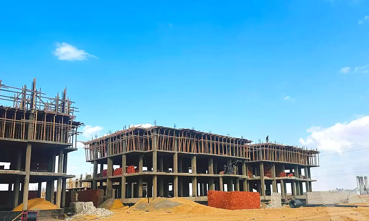 https://aqarmap.com.eg/ar/listing/6766801-for-sale-cairo-el-sheikh-zayed-city-lshykh-zyd-ljdyd-lugar-compound-gates