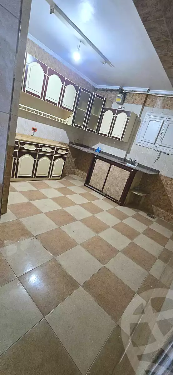 https://aqarmap.com.eg/en/listing/6706809-for-rent-cairo-helwan-helwan-el-sharkeya-heidar-st