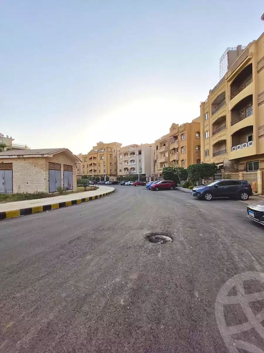 https://aqarmap.com.eg/ar/listing/6706916-for-sale-cairo-new-cairo-south-investors-gamal-abdel-nasser-st