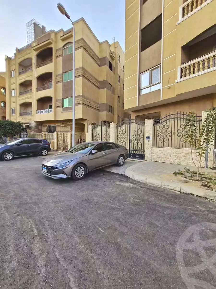 https://aqarmap.com.eg/ar/listing/6706916-for-sale-cairo-new-cairo-south-investors-gamal-abdel-nasser-st
