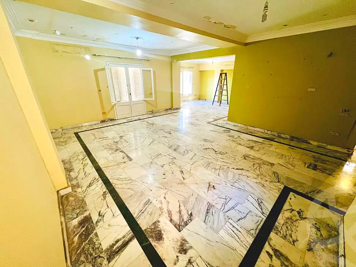 https://aqarmap.com.eg/ar/listing/6707864-for-sale-cairo-6th-of-october-el-ahyaa-neighborhood-5th-street-11
