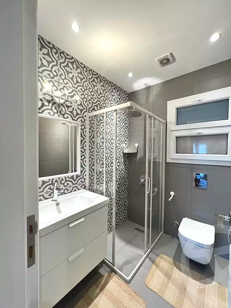 https://aqarmap.com.eg/ar/listing/6708435-for-sale-cairo-new-cairo-compounds-mountain-view-hyde-park