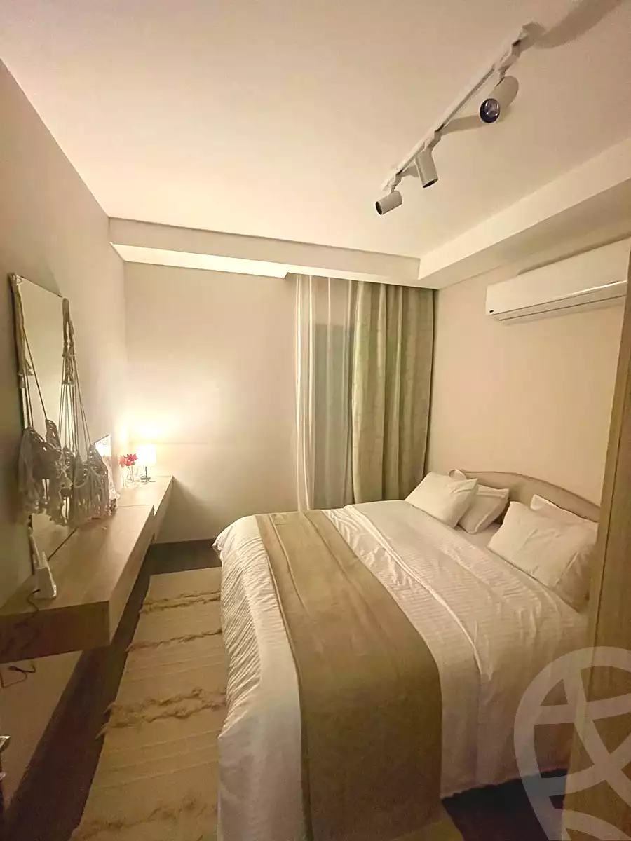 https://aqarmap.com.eg/ar/listing/6708537-for-sale-cairo-el-sheikh-zayed-city-compounds-zyd-wr-llttwyr-z-tower