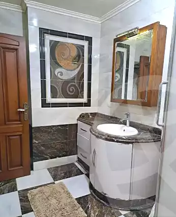 https://aqarmap.com.eg/ar/listing/6709385-for-sale-alexandria-moharram-bey-ali-al-askandarani-st