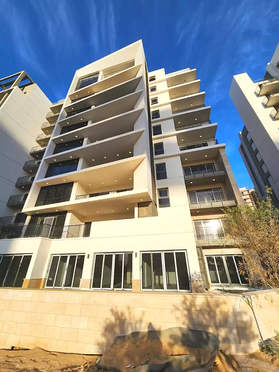 https://aqarmap.com.eg/ar/listing/6712235-for-sale-cairo-el-sheikh-zayed-city-compounds-zyd-wr-llttwyr-park-towers-zed-el-sheikh-zayed-compound