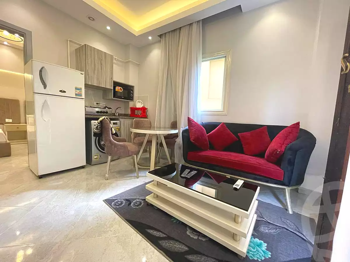 https://aqarmap.com.eg/ar/listing/6714841-for-rent-cairo-el-sheikh-zayed-city-el-hay-elthamen-lhkm