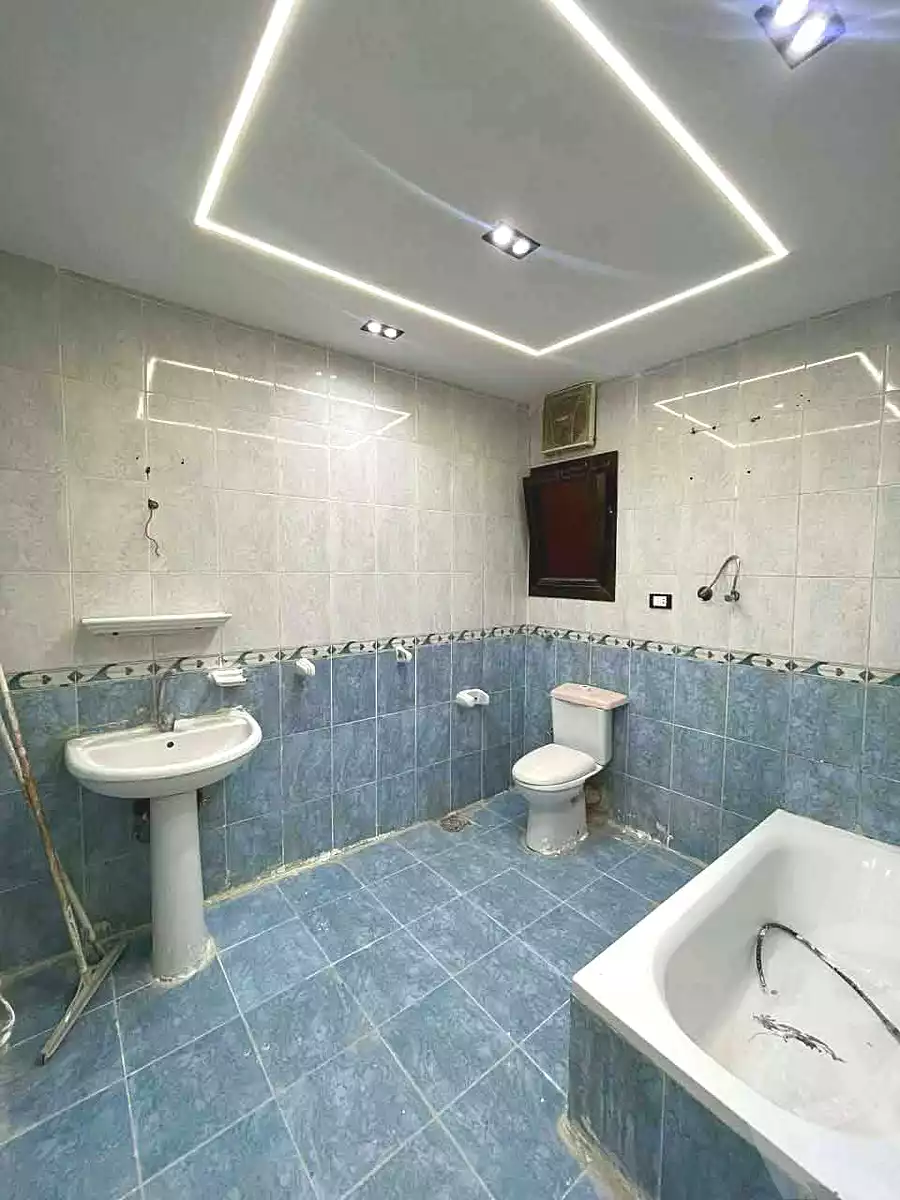 https://aqarmap.com.eg/ar/listing/6715825-for-sale-alexandria-l-jmy-lbytsh-ibrahim-othman-st