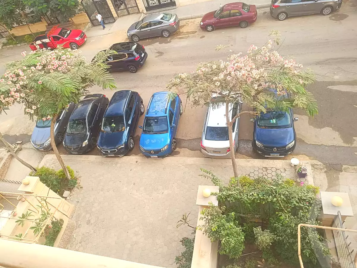 https://aqarmap.com.eg/ar/listing/6716761-for-rent-cairo-6th-of-october-el-hay-el-motamyz-fourth-touristic-village-mahmoud-sami-el-baroudi-st