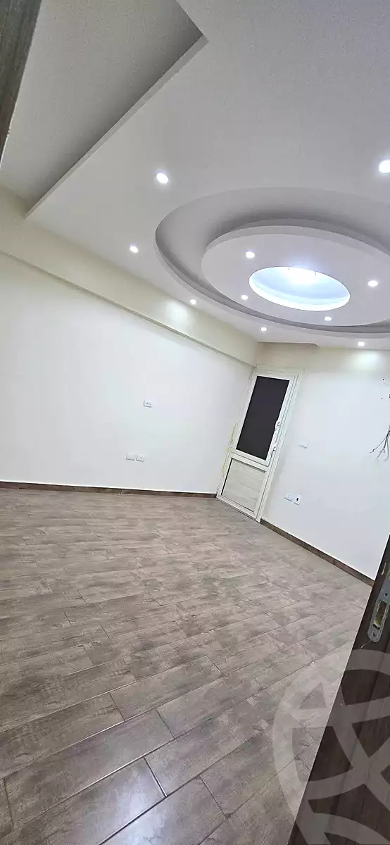 https://aqarmap.com.eg/ar/listing/6717200-for-rent-cairo-helwan-ahmed-enci-st