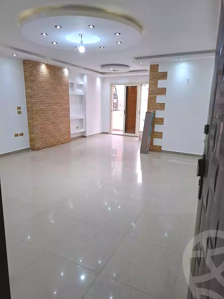 https://aqarmap.com.eg/ar/listing/6717662-for-sale-alexandria-sydy-bshr-sydy-bshr-bhry-gamal-abd-el-nasir-st