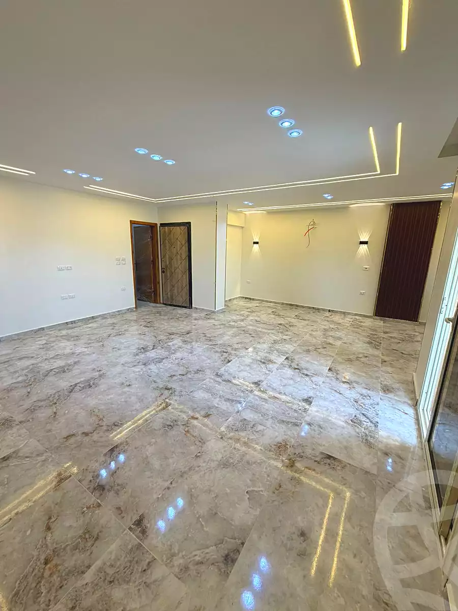 https://aqarmap.com.eg/ar/listing/6718380-for-sale-cairo-6th-of-october-el-ahyaa-neighborhood-4th-district-no-7
