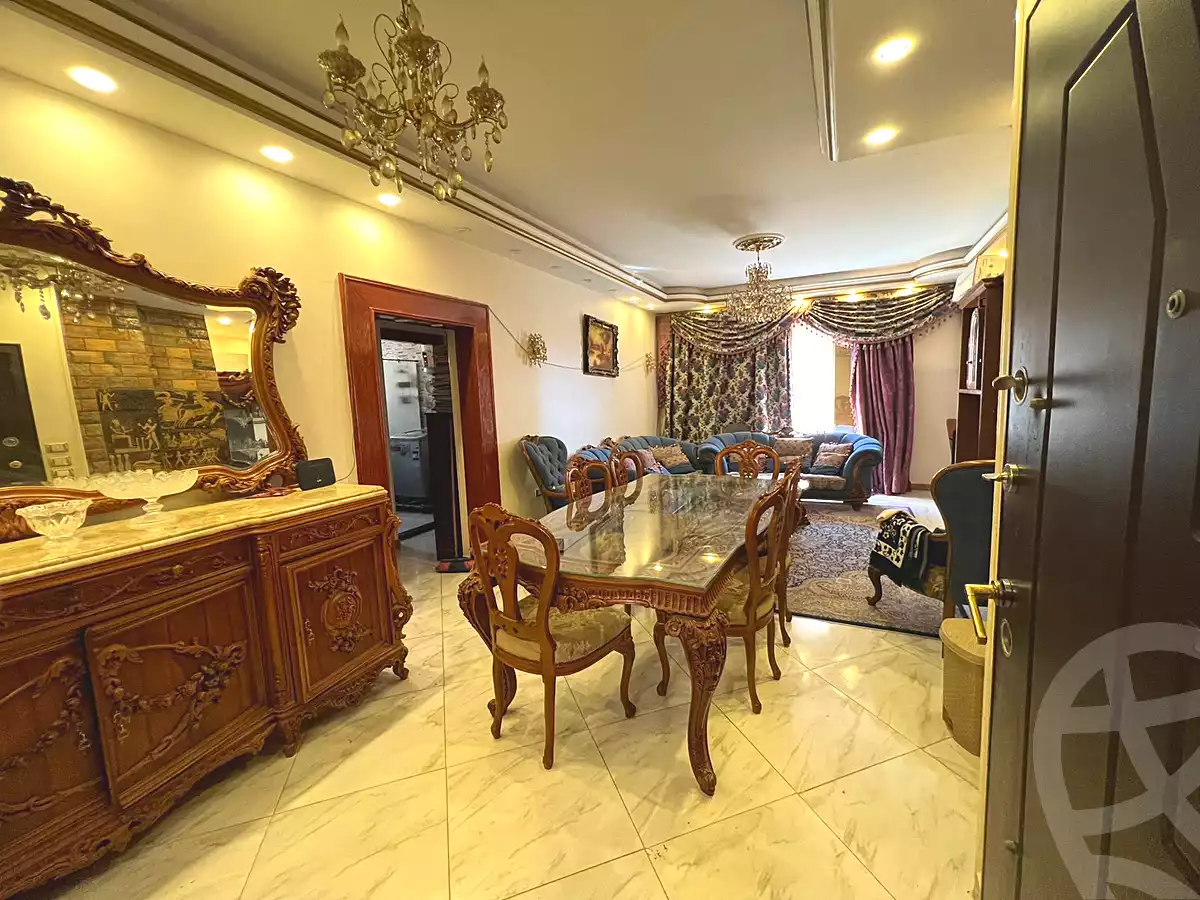 https://aqarmap.com.eg/ar/listing/6718424-for-sale-cairo-6th-of-october-el-ahyaa-neighborhood-3rd-al-hay-al-thalith-st