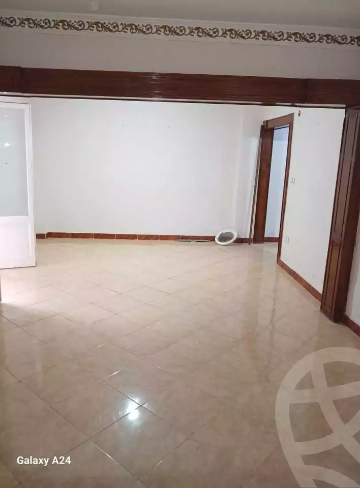 https://aqarmap.com.eg/en/listing/6720960-for-sale-alexandria-el-asafra-l-sfr-bhry