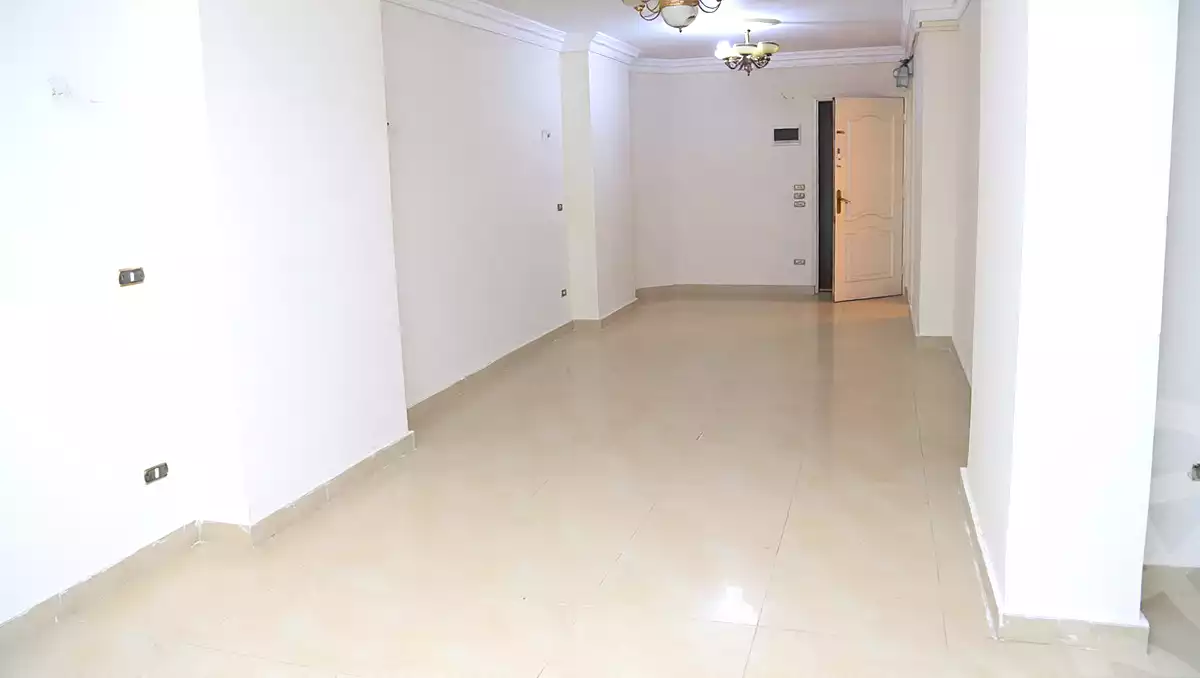 https://aqarmap.com.eg/ar/listing/6721576-for-sale-alexandria-moharram-bey-grin-st