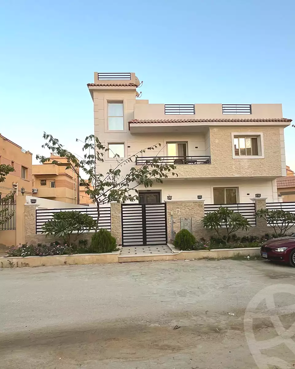https://aqarmap.com.eg/ar/listing/6723597-for-sale-cairo-6th-of-october-compounds-green-village-compound-mabany-edris