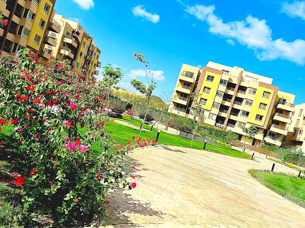 https://aqarmap.com.eg/ar/listing/6724253-for-sale-cairo-6th-of-october-compounds-promenade-residence