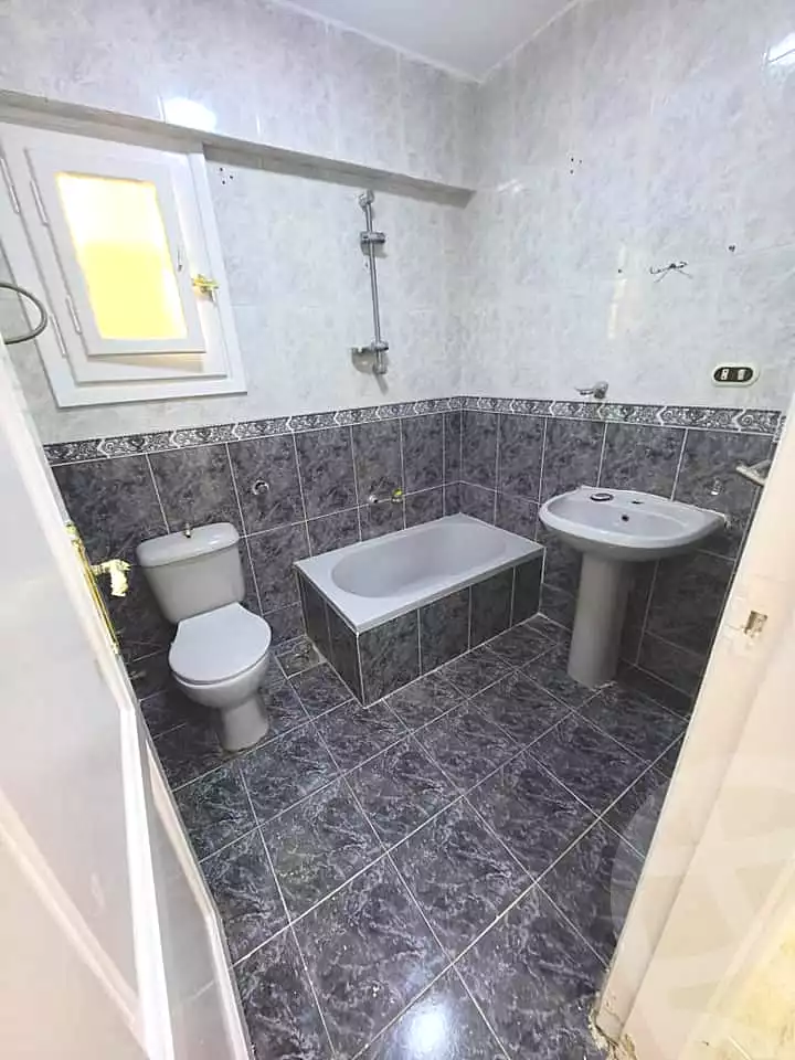 https://aqarmap.com.eg/ar/listing/6724394-for-sale-alexandria-l-jmy-shataa-el-nakheel