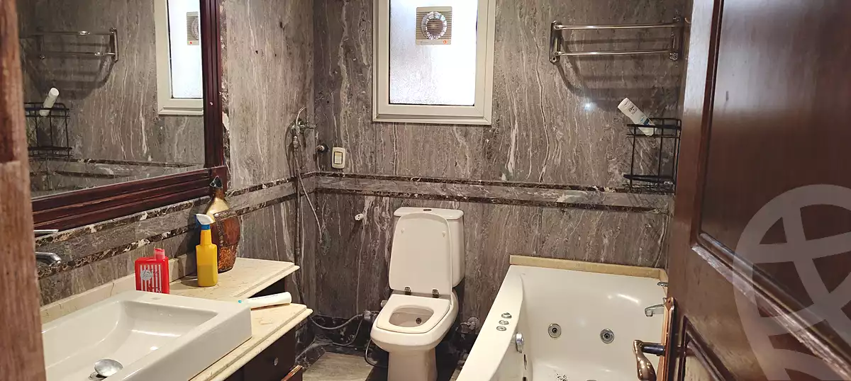 https://aqarmap.com.eg/ar/listing/6725625-for-rent-cairo-el-sheikh-zayed-city-compounds-greens