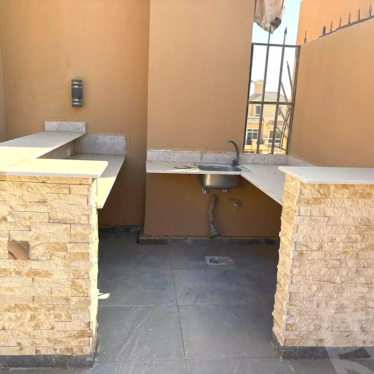 https://aqarmap.com.eg/ar/listing/6725668-for-rent-cairo-6th-of-october-compounds-nyoum-october-arab-developmentt