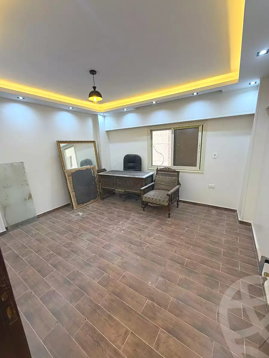 https://aqarmap.com.eg/ar/listing/6725721-for-sale-cairo-6th-of-october-el-ahyaa-neighborhood-3rd-al-hay-al-thalith-st