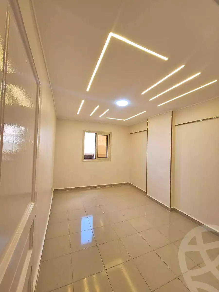 https://aqarmap.com.eg/ar/listing/6725999-for-sale-alexandria-sydy-bshr-sydy-bshr-bhry-shr-mhmwd-l-yswy