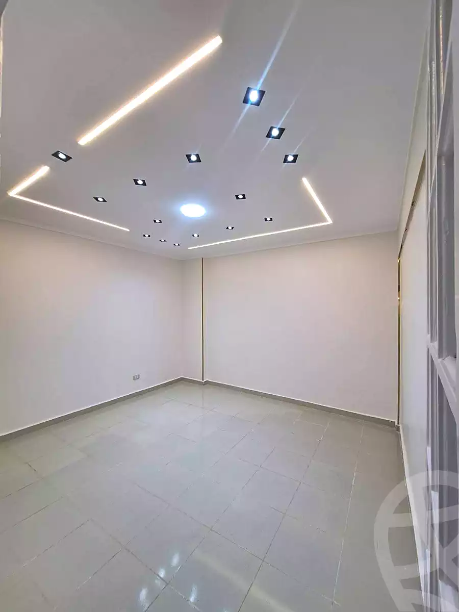 https://aqarmap.com.eg/ar/listing/6725999-for-sale-alexandria-sydy-bshr-sydy-bshr-bhry-shr-mhmwd-l-yswy