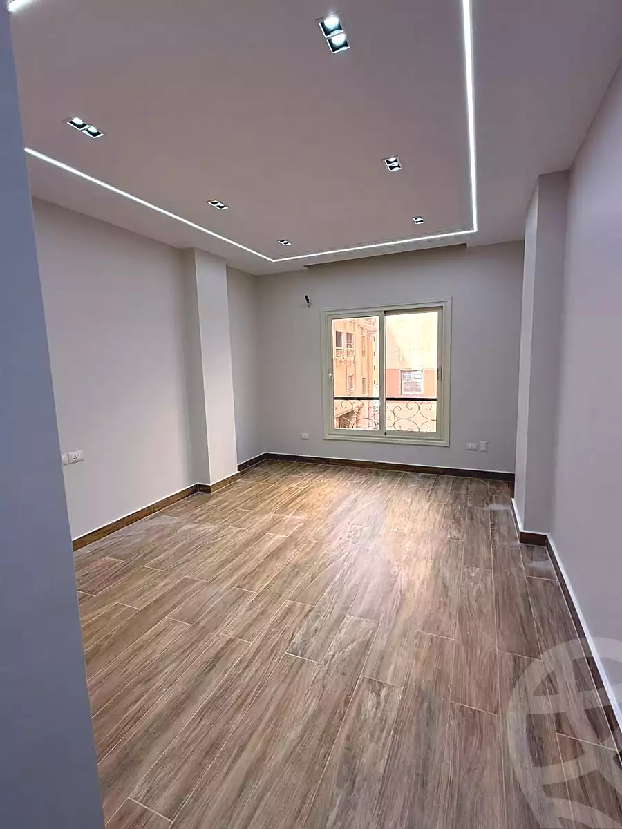 https://aqarmap.com.eg/en/listing/6727221-for-rent-cairo-new-cairo-compounds-el-mostashareen-compound