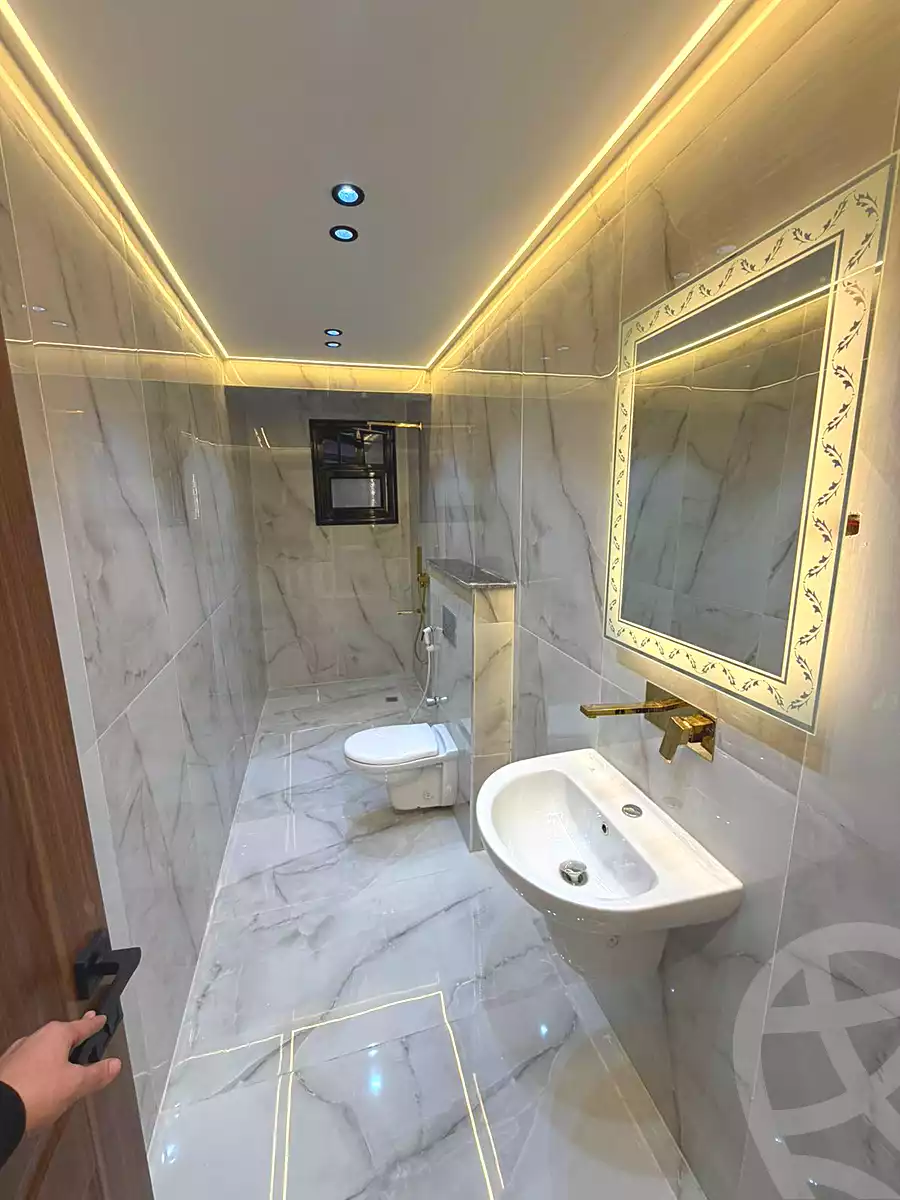 https://aqarmap.com.eg/ar/listing/6727805-for-sale-cairo-6th-of-october-el-ahyaa-neighborhood-3rd-al-hay-al-thalith-st