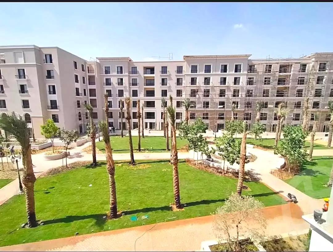 https://aqarmap.com.eg/ar/listing/6727973-for-sale-cairo-el-sheikh-zayed-city-compounds-kmbwnd-fyldj-wyst-dr-llttwyr