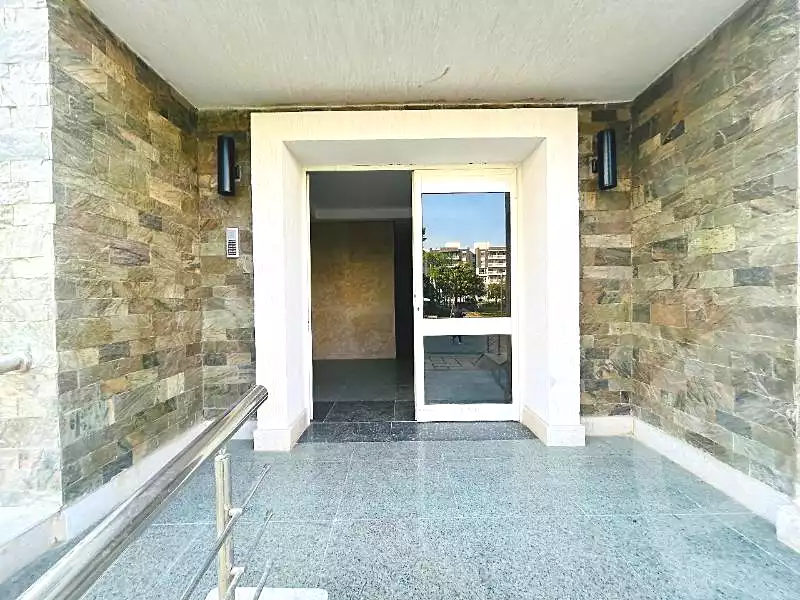 https://aqarmap.com.eg/ar/listing/6728270-for-rent-cairo-new-cairo-madinaty-tenth-zone-buildings-madinaty-b-10