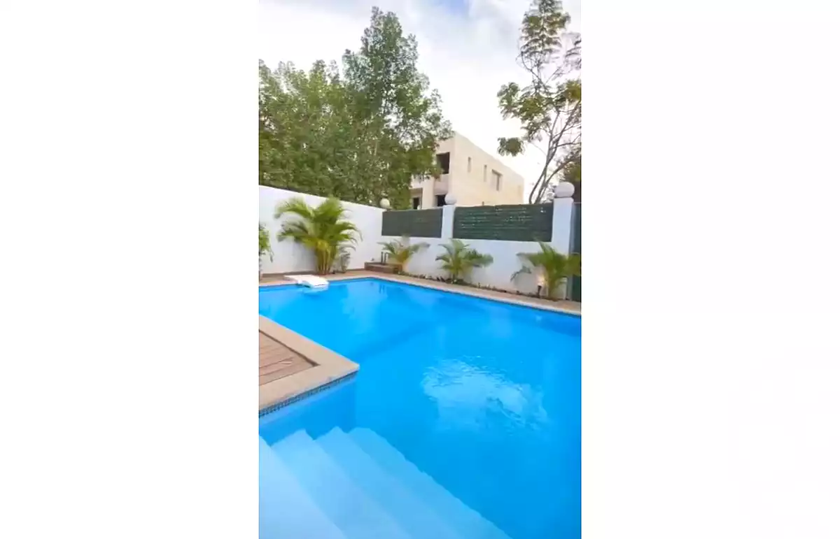 https://aqarmap.com.eg/ar/listing/6728412-for-sale-cairo-6th-of-october-compounds-cleopatra-square