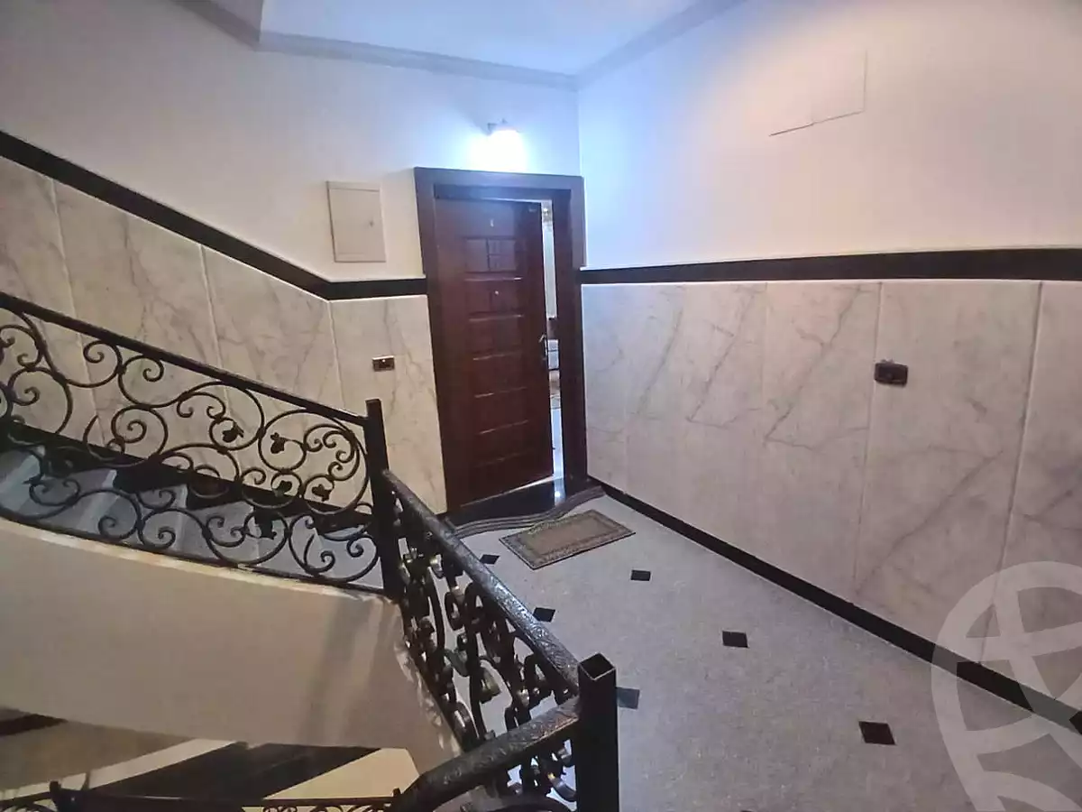 https://aqarmap.com.eg/ar/listing/6728444-for-sale-cairo-6th-of-october-el-hay-el-motamyz-fourth-touristic-village-amin-el-refae-st