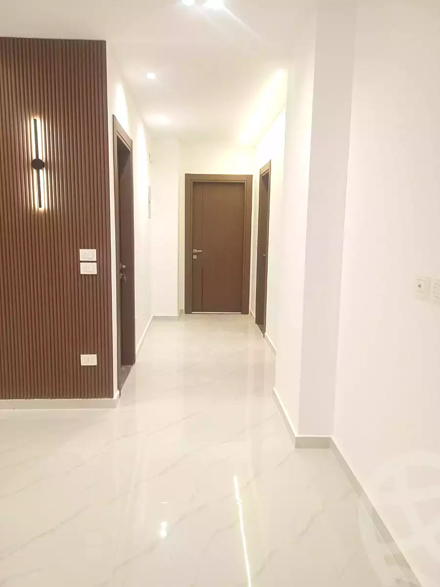 https://aqarmap.com.eg/ar/listing/6730422-for-sale-cairo-el-sheikh-zayed-city-el-hay-elsabeaa-lhy-lsb