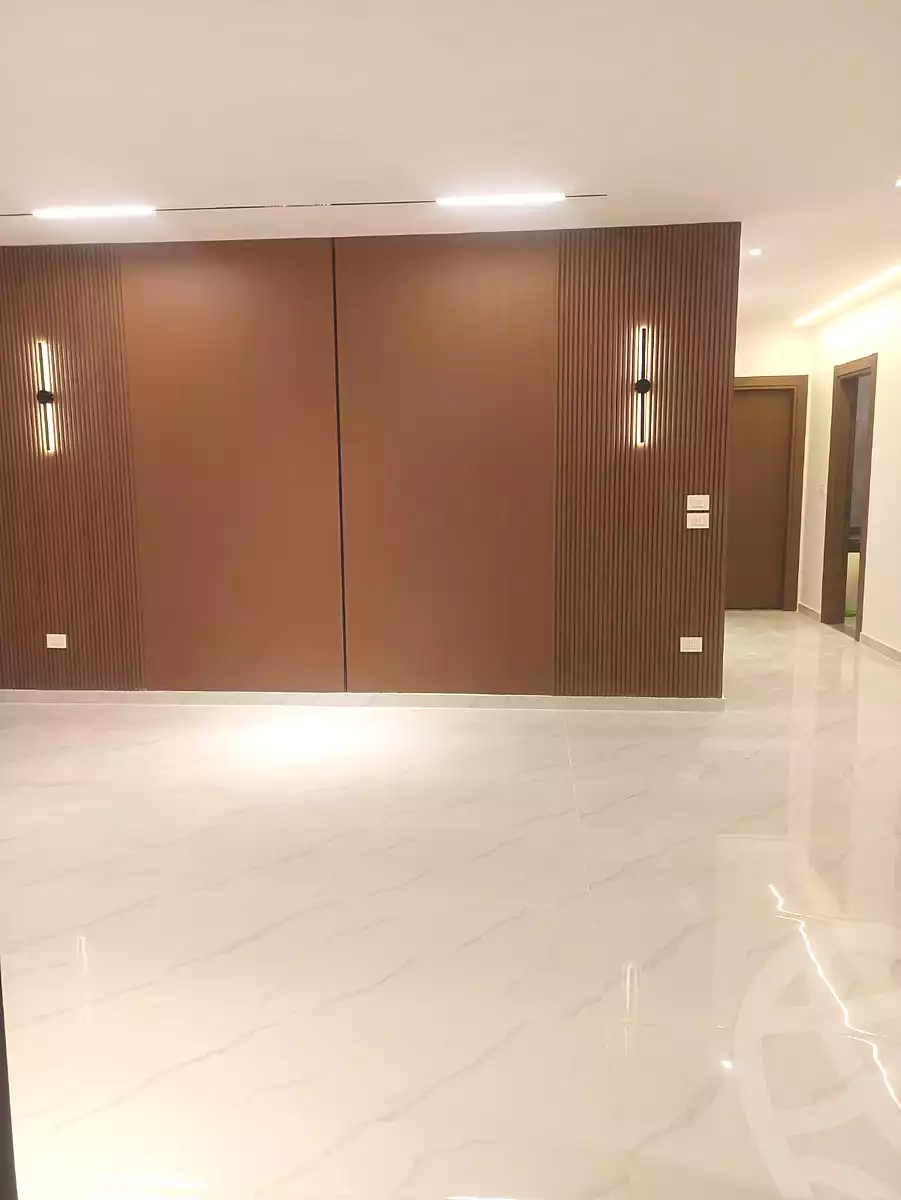 https://aqarmap.com.eg/ar/listing/6730422-for-sale-cairo-el-sheikh-zayed-city-el-hay-elsabeaa-lhy-lsb
