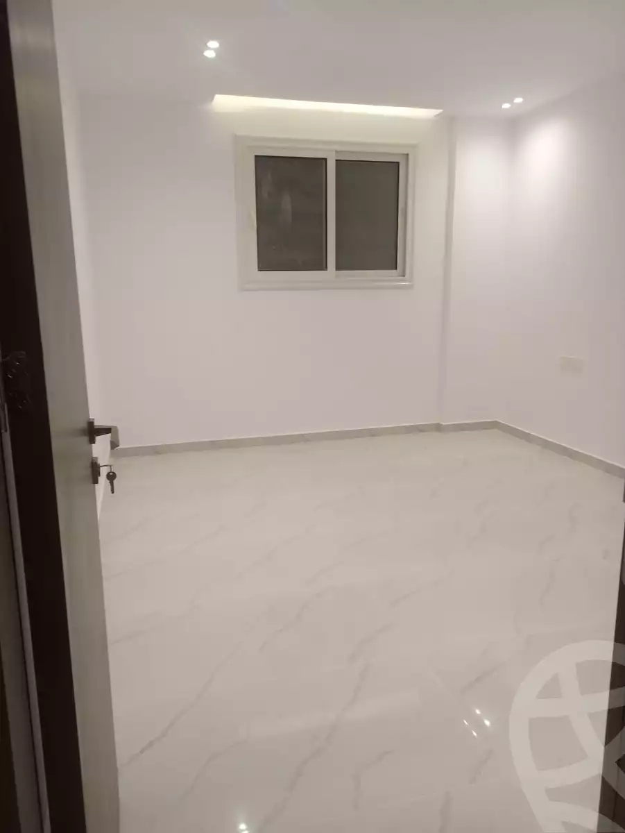 https://aqarmap.com.eg/ar/listing/6730422-for-sale-cairo-el-sheikh-zayed-city-el-hay-elsabeaa-lhy-lsb