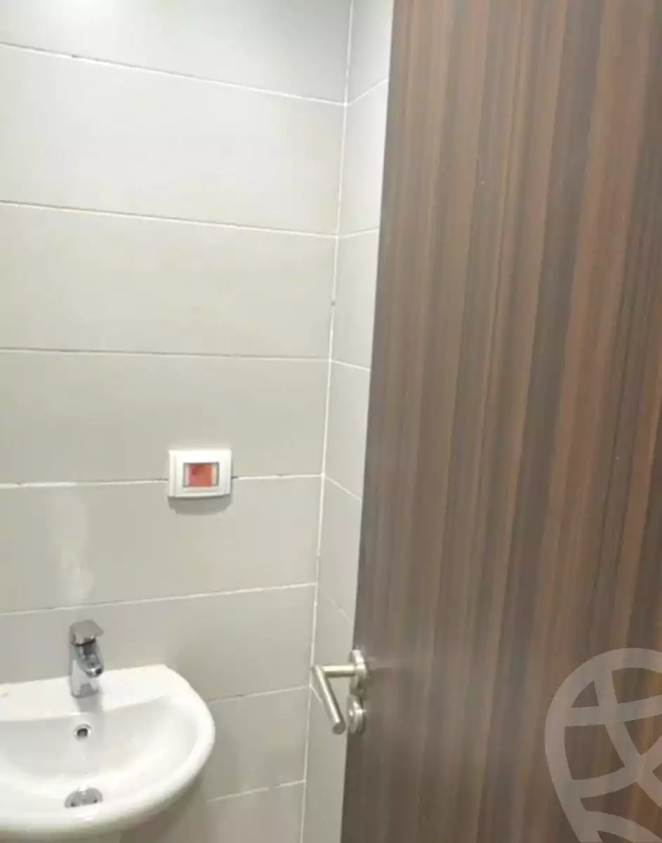 https://aqarmap.com.eg/en/listing/6731626-for-sale-cairo-el-sheikh-zayed-city-compounds-tryfywm-zyd-nm-llttwyr
