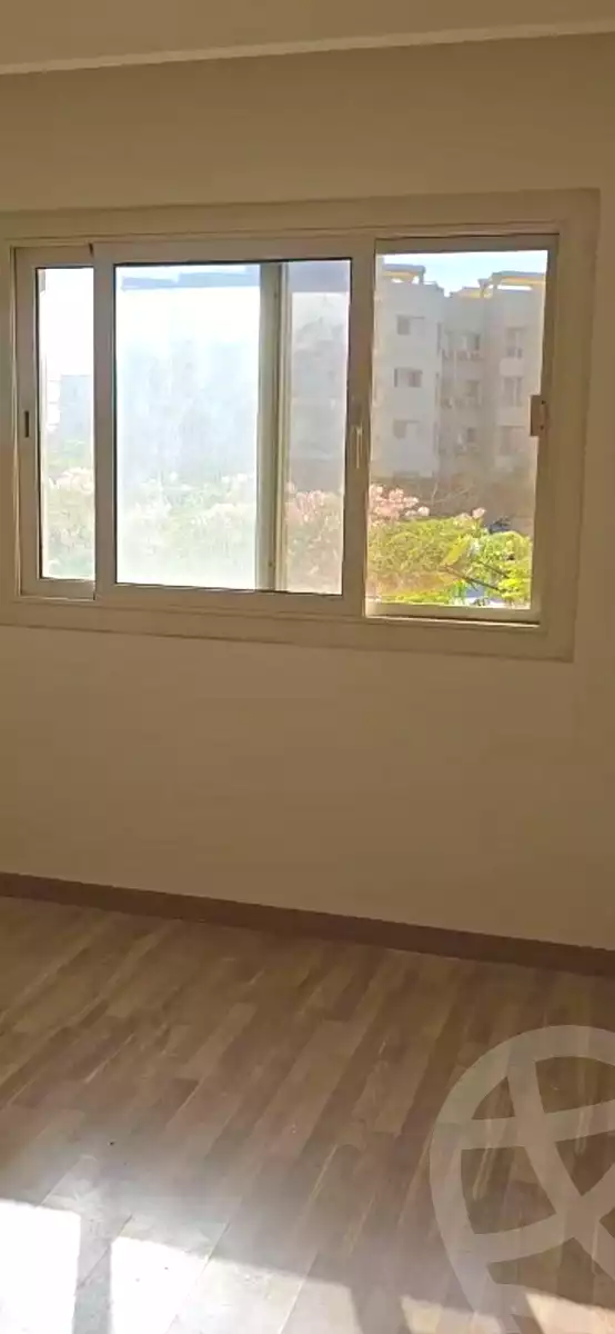 https://aqarmap.com.eg/en/listing/6733515-for-rent-cairo-el-sheikh-zayed-city-compounds-dh-drys