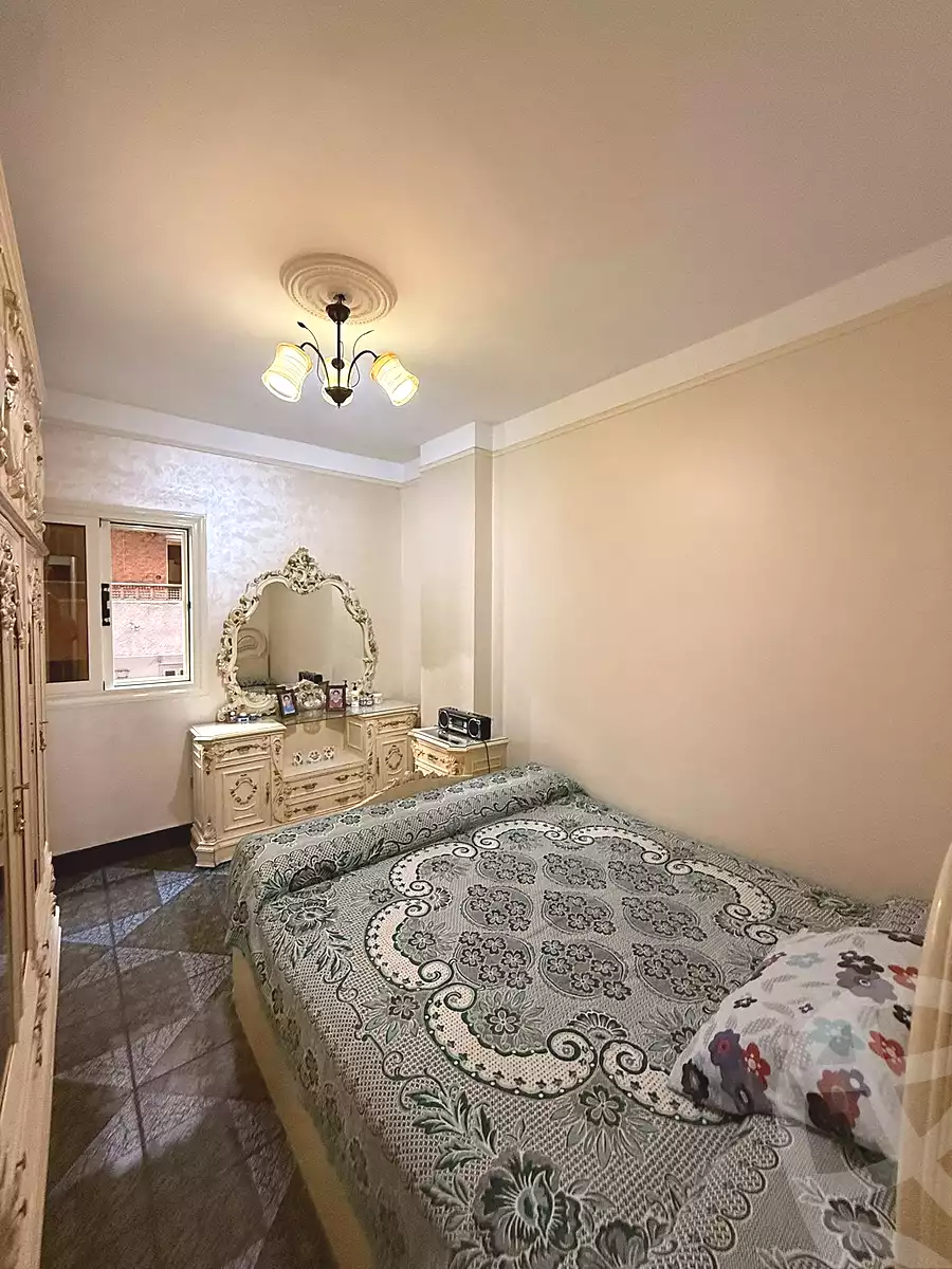 https://aqarmap.com.eg/ar/listing/6734746-for-sale-alexandria-sydy-bshr-sydy-bshr-bhry-street-15