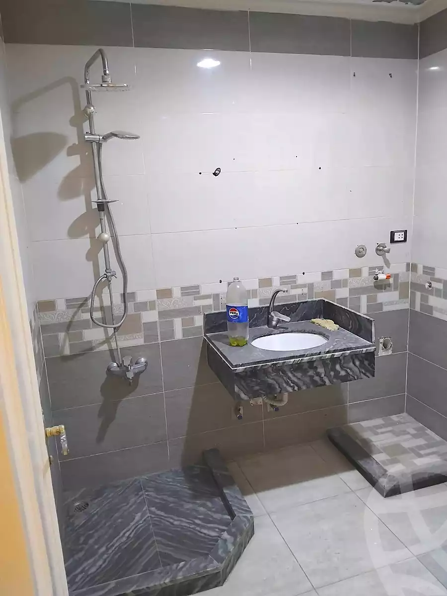 https://aqarmap.com.eg/ar/listing/6735764-for-rent-cairo-helwan-hadayek-helwan-nile-corniche-st