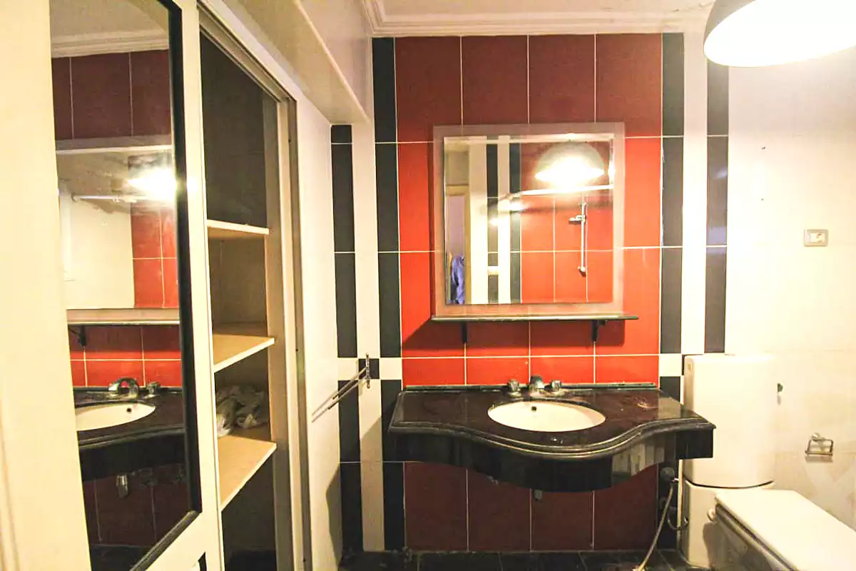 https://aqarmap.com.eg/ar/listing/6736345-for-sale-alexandria-lauran-shr-bw-qyr-tryq-lhry