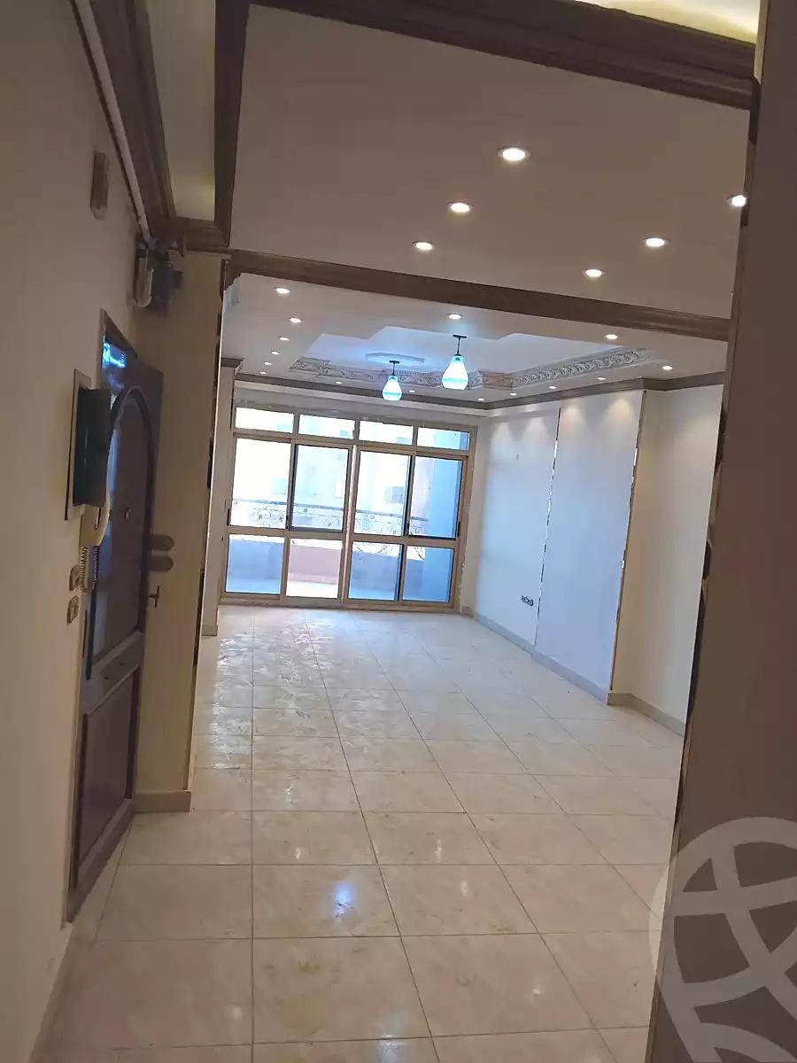 https://aqarmap.com.eg/ar/listing/6736997-for-rent-cairo-helwan-hadayek-helwan-nile-corniche-st