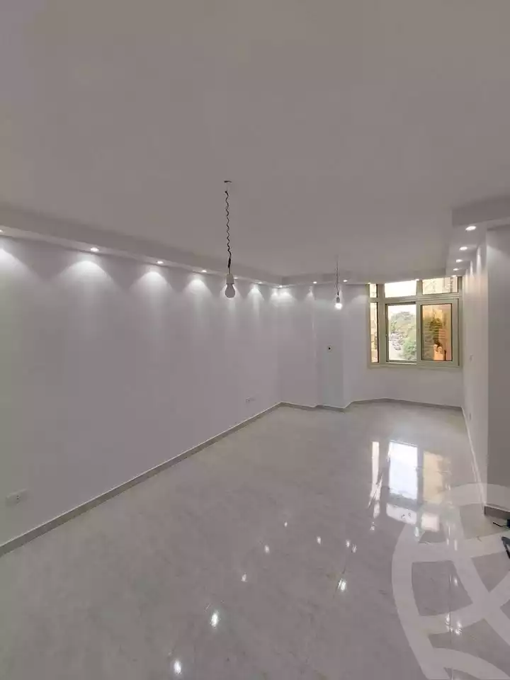 https://aqarmap.com.eg/ar/listing/6737474-for-sale-alexandria-moharram-bey