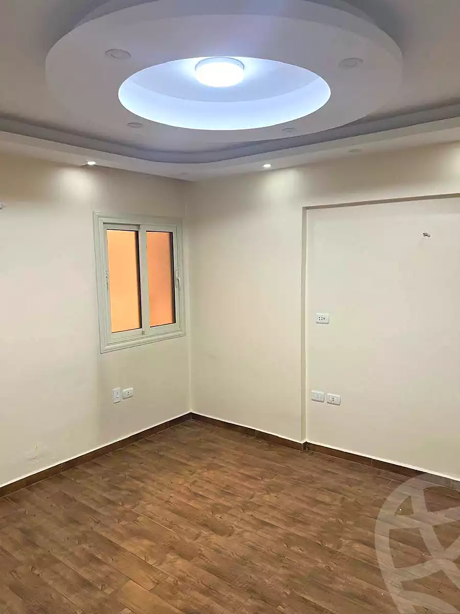 https://aqarmap.com.eg/ar/listing/6738133-for-rent-cairo-helwan-ahmed-enci-st