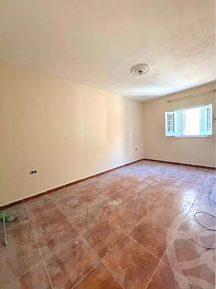 https://aqarmap.com.eg/en/listing/6738472-for-rent-alexandria-moharram-bey-grin-st