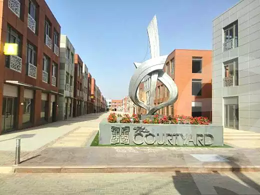 https://aqarmap.com.eg/ar/listing/6739560-for-rent-cairo-el-sheikh-zayed-city-compounds-the-courtyard-mall-dorra